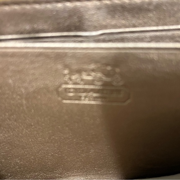 Authentic Coach Large Zipper Classic "C" Wallet (Tan/Brown) - Picture 5 of 8